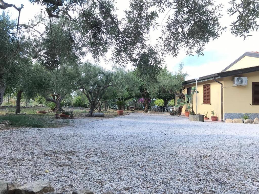 L'Ulivo In Villa Greco Tindari Eksteriør billede
