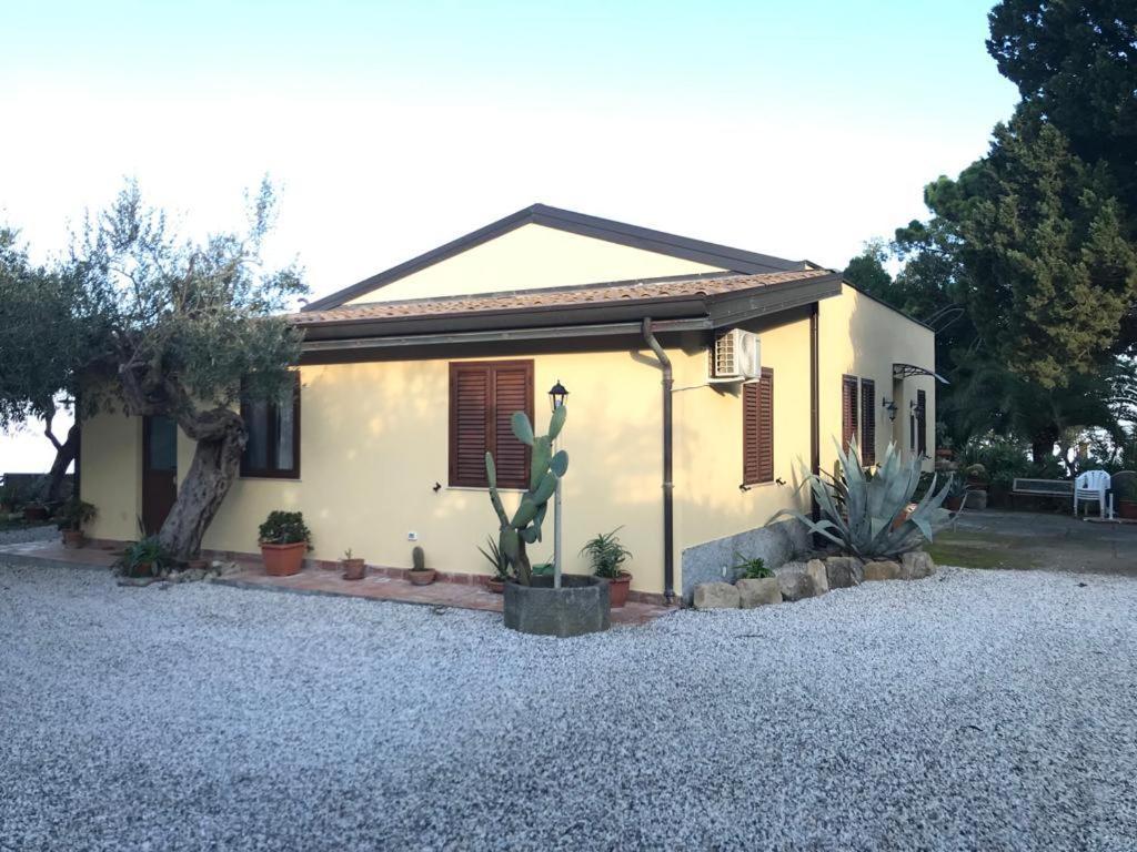 L'Ulivo In Villa Greco Tindari Eksteriør billede